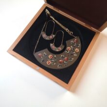 zold kezmíves ekszer