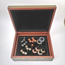 ékszer tároló doboz 2 kivehető rekesszel