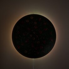 Kerek, míves fali lámpa